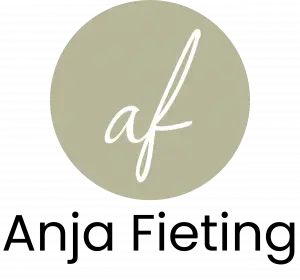 AF in einem grünes Kreis, darunter der Schriftzug "Anja Fieting"